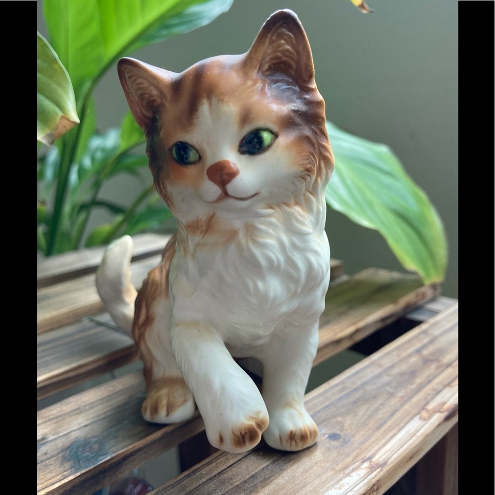 Lefton Vintage Porcelain Cat Figurine Made in Japan